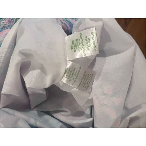 New Lilly Pulitzer Kids Girl's Mini Katrina Dress in multi full bloom - Picture 5 of 6